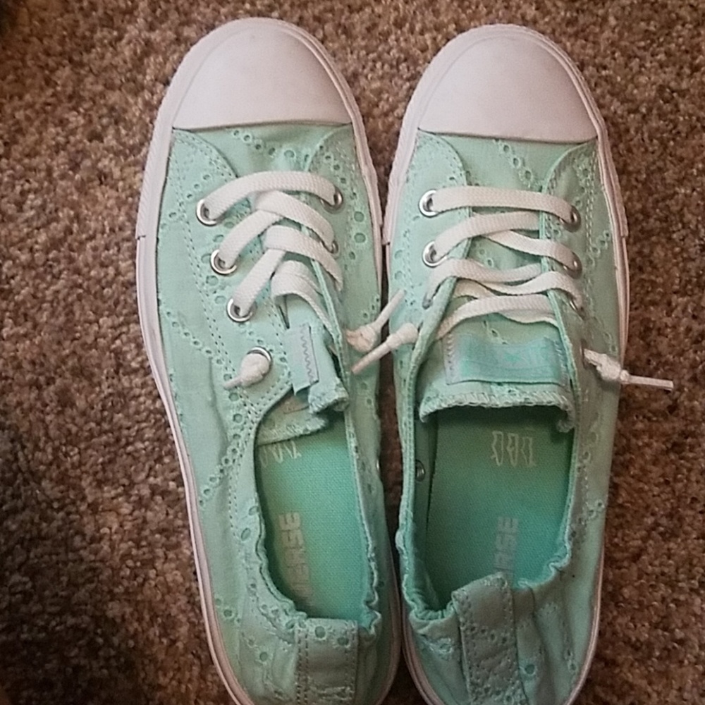 Womens shoes